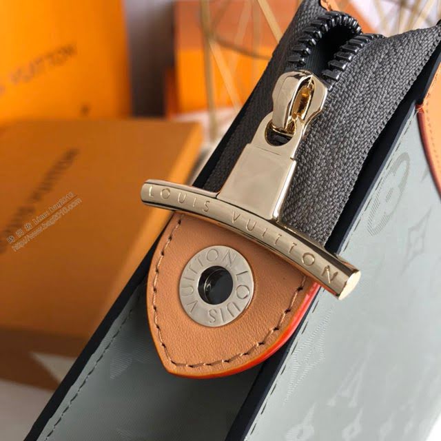 lv手包 M61692銀色 Pochette Voyage中號手袋 lv男士手拿包  lvqb1816